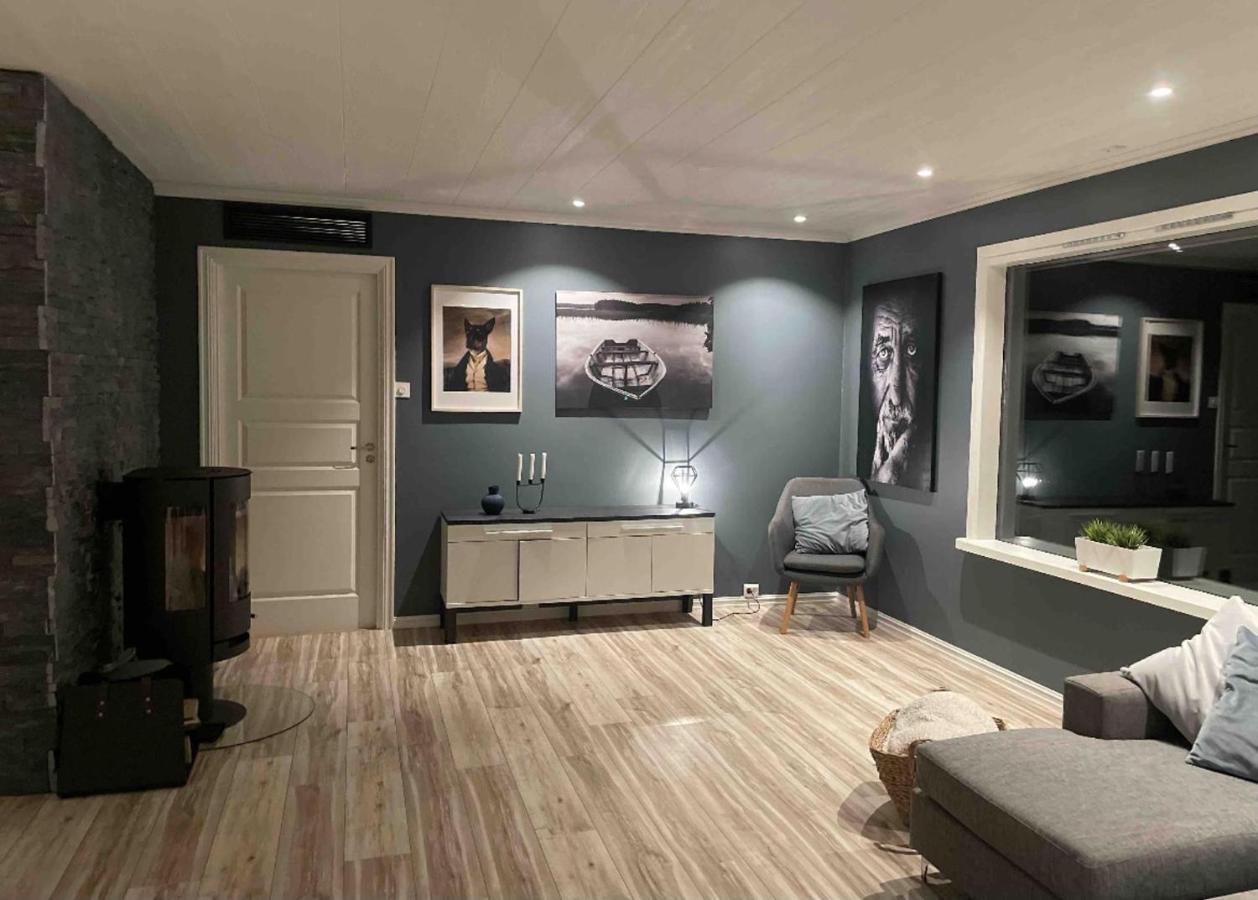 Beautiful 5-Bed Villa In Mandal Exteriör bild