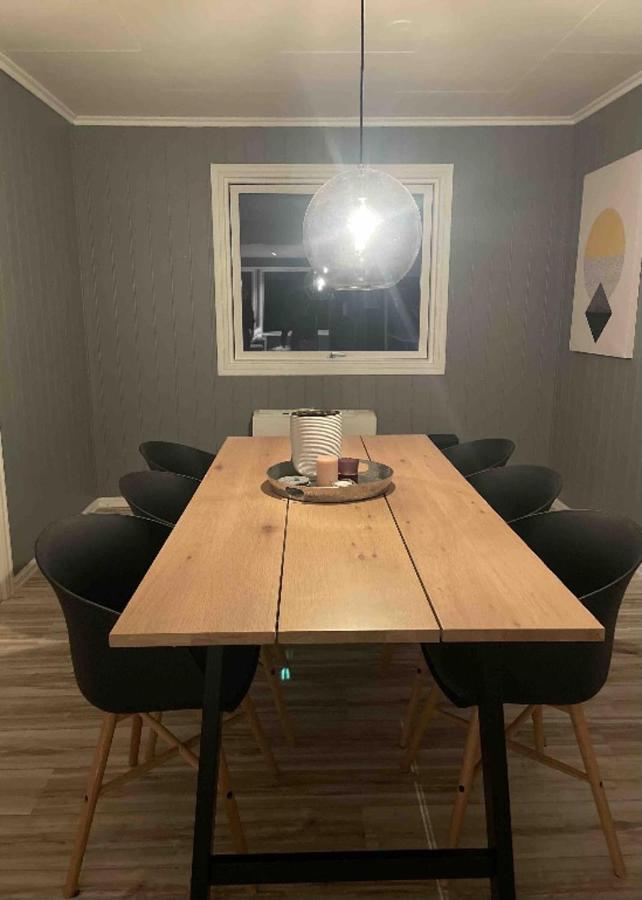 Beautiful 5-Bed Villa In Mandal Exteriör bild