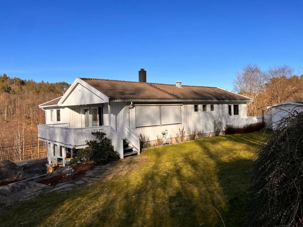 Beautiful 5-Bed Villa In Mandal Exteriör bild